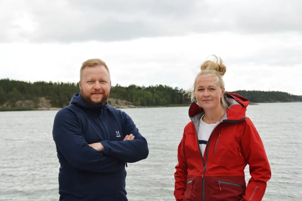 Otto Kaukosen ja Michaela Lindströmin tavoitteena on palauttaa suomalainen pikkukala ruokapöytiin.