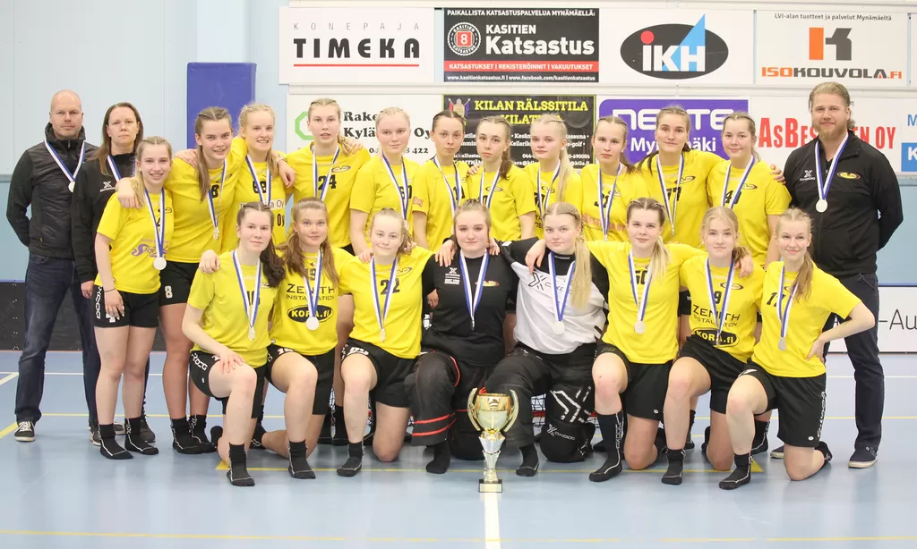 SBS Wirmon B-tytöt saavuttivat SM-hopeaa.